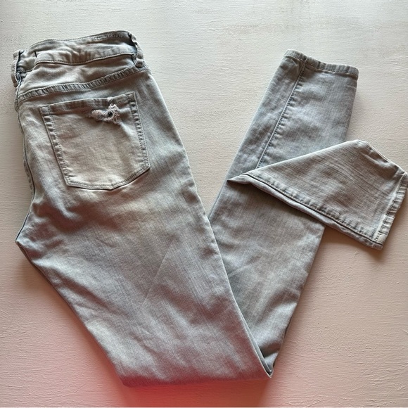 5/$15 📚 Bullhead Black Denim Legging Distressed Light Wash Size 7 - Picture 3 of 14